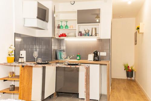 Sky Haven, 5Mins Orly Airport Apt 23 in Ати-Мон