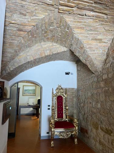 ردهة, A La Casa Dei Potenti in سان جيميجانو