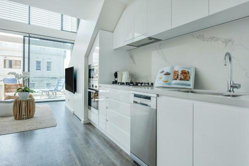 Surfside Suite Isyd - image 10