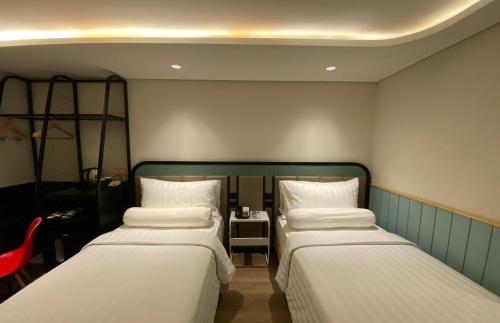 Luxeur Jakarta - Setiabudi Room Type - Superior Twin Room