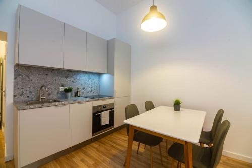 Elegant 2-Bedroom Retreat Near Old Town, Riga (foto 5)