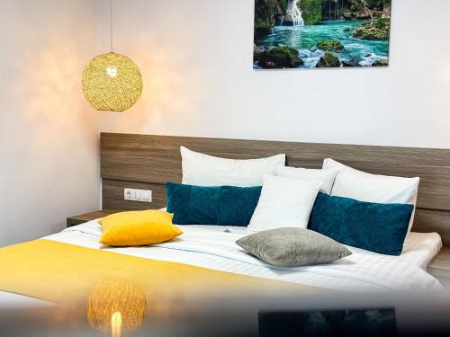 Pensiunea Bradului Room Type - Superior King Room