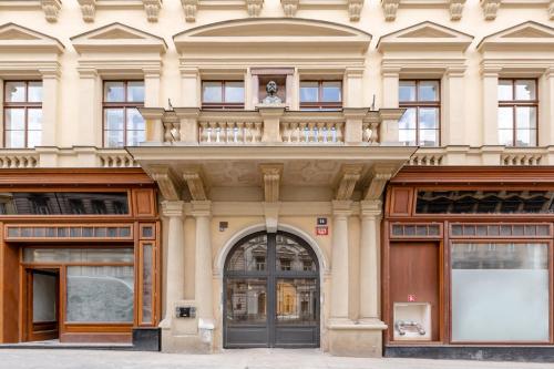 TurnKey I Antonin Dvorak Apartments 5