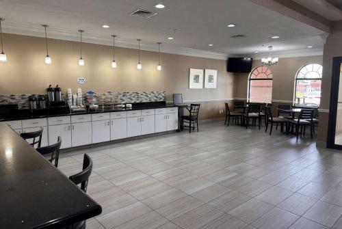 Faciliteiten, Super 8 By Wyndham Galveston in Galveston Beach