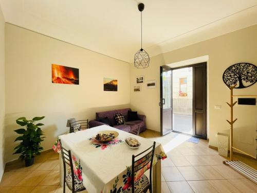 La Casa di Empedocle in 尼科洛西