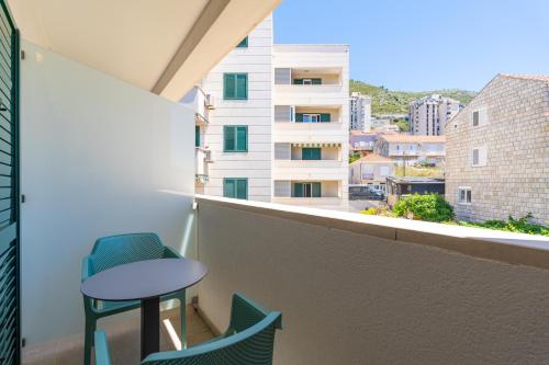 Berkeley Hotel & Day Spa - image 2