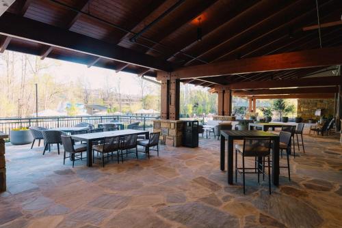 Embassy Suites By Hilton Gatlinburg Resort