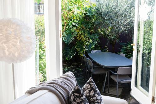 Hazel - the perfect escape in Hawksburn