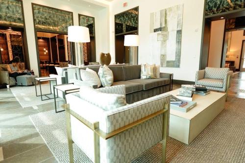 Elite Executive King Suite in Houston, USA