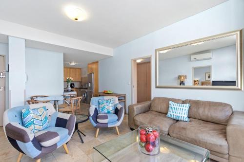Fountain Suites 1102 - image 8