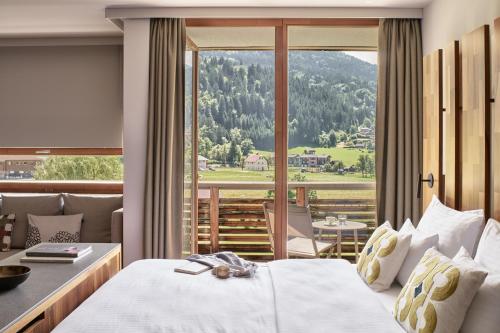 Double Room with Mountain View