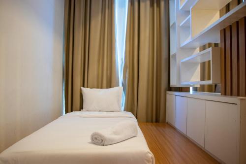Nice and Cozy 1BR with Extra Room Apartment at Capitol Park Residence By Travelio – Jakarta, NY