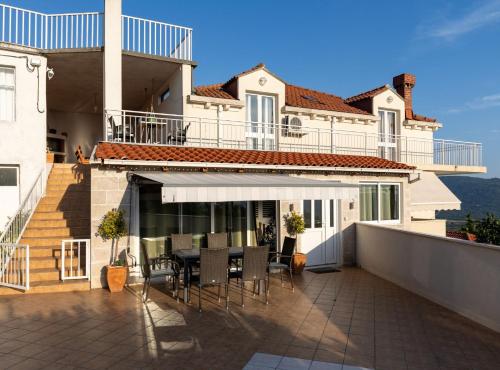 Viesnīcas āriene, Villa Source with Private Pool in Pridvorje