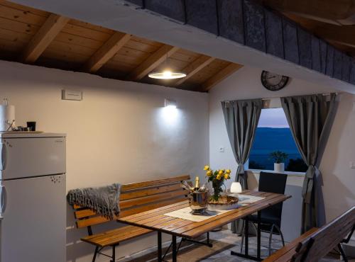 virtuve, Villa Source with Private Pool in Pridvorje