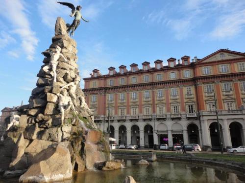 SWEET APT Piazza Statuto 9 Deluxe NEL PIENO CENTRO DI TORINO, Turín (fotografie 3)