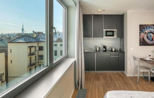 VN17 Rooftop Suites by Adrez - image 6