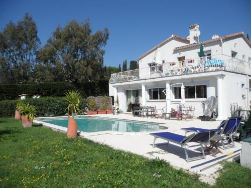 Haut villa 2 Pièces 56m2 + Terrasse 40m2 Belle Vue gîte à louer Auribeau-sur-Siagne