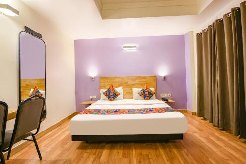 room detail thumbnail 0