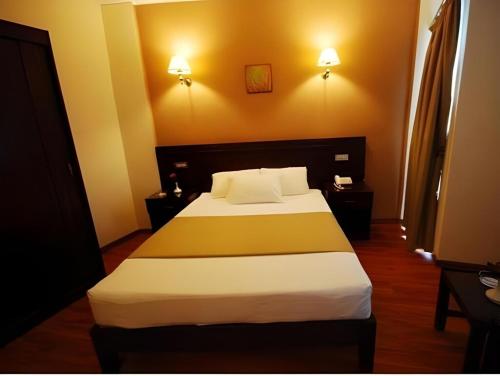 Salvatore Room With Breakfast-El Mansheyah — other in Al Mansheyah Al Kubra, Alexandria Egypt, 61003