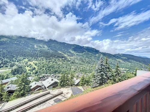 Apt fonctionnel proche pistes, commerces, avec balcon et WiFi a Meribel - FR-1-688-72 in Morel