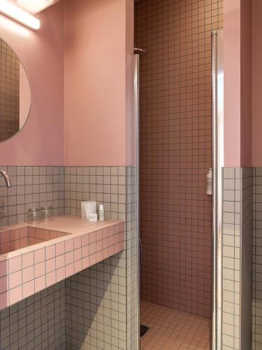 Superior Double Room image 10