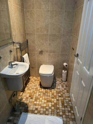 Duplex in Central Liverpool Apartment, Liverpool (photo 3)
