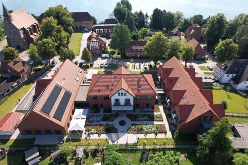 . Seehotel Zarrentin