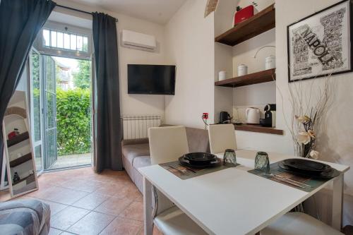 DiegHouse - Monolocale con cortile in corte lombarda vicino al Centro, Monza (photo 3)