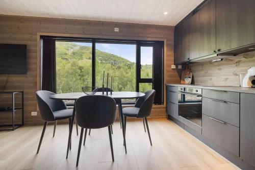 Mountain View Apartment - 102 in סטראנדה