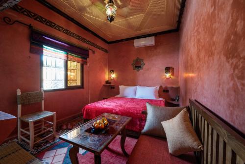 Double or twin room, deluxe, pool view