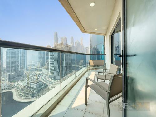 WelHome - Stunning High-Rise with Canal View Near MarinaMall, Dubaj