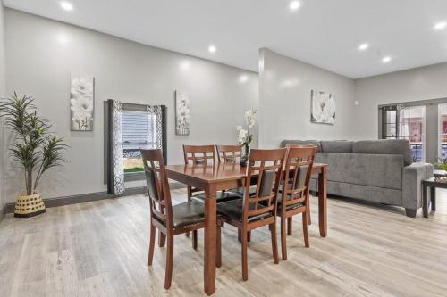 Cozy 6BR 2 Bath close to Falls & Casino in Niagara Falls, USA
