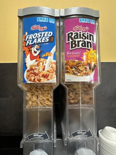 อาหารและเครื่องดื่ม, Super 8 by Wyndham Richfield/Cleveland in ริชฟิล์ด (OH)