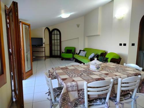 virtuve, Holiday House Casablanca in Savoca