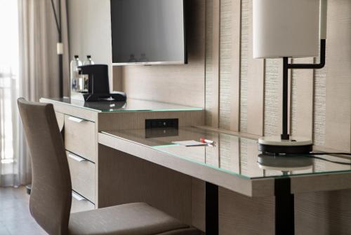 room detail thumbnail 2