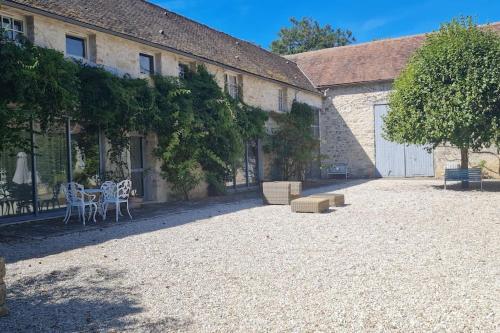 Belle maison, 2 chambres dans corps de ferme - logement Raphaël (Belle maison, 2 chambres dans corps de ferme - logement Raphael) in อูรี