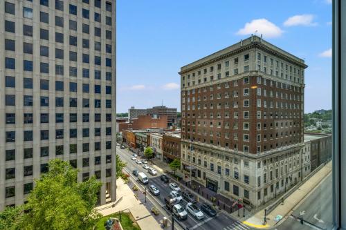175 LEX - Walkable Downtown Lexington & Rupp Arena - Full Condos in Központi Belváros