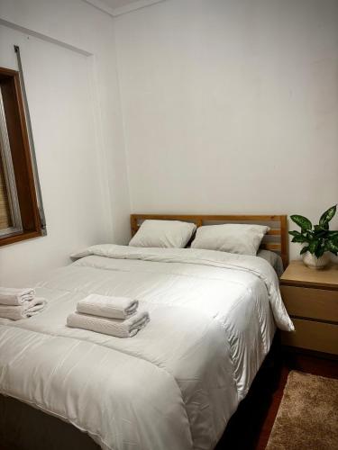 Private Room in Shared Apartment Porto chambre d'hôte Lameira