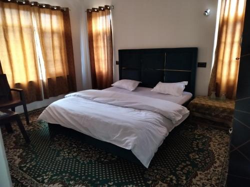 Elizabeth paying guest house Tangmarg gulmarg in Gulmarg