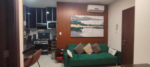 Nuevo Apartamento de 1 dormitorio, cerca de Equipetrol amoblado con Internet y Parqueo bajo techo