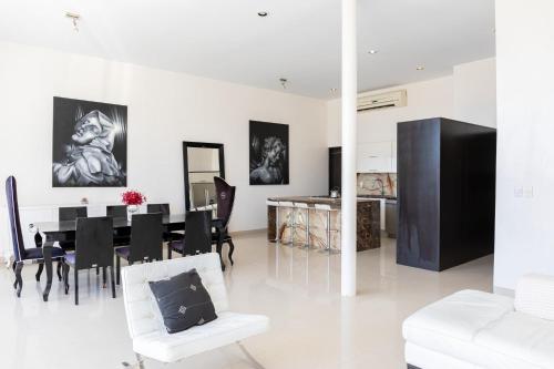 3BR Downtown Condo with Amazing Views in Cabo San Lucas, Mexico