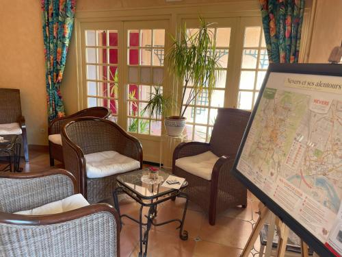 The Originals Boutique Hôtel Clos Sainte Marie Nevers (Inter-Hotel) - image 9
