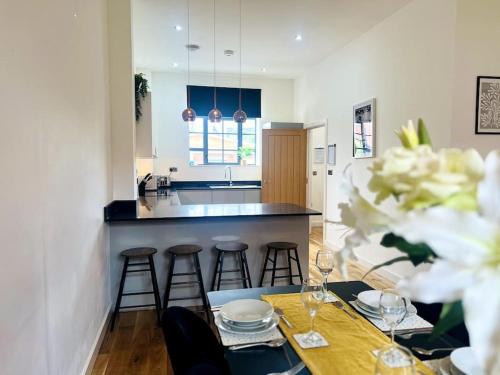 Twilight House -Wyndale Living- B'ham JQ Townhouse, Birmingham (photo 8)