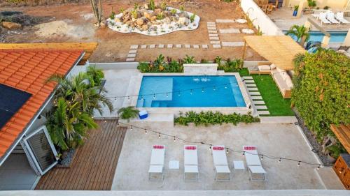 Three-Bedroom Villa image 8