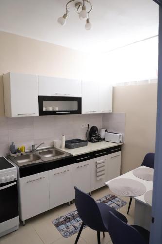 Kitchen, Uveghid Apartman in Sátoraljaújhely