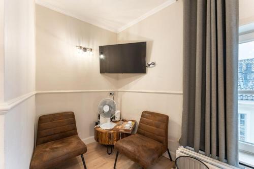 Budget Double Room image 6