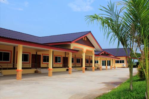 ทางเข้า, อะ ไนซ์ รีสอร์ท (A Nice Resort) in ชุมเห็ด