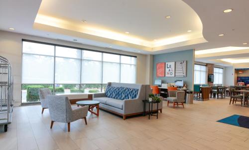 Photo - Holiday Inn Express Leland - Wilmington Area by IHG