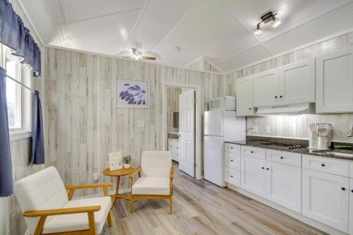 . Cozy Picayune Tiny Home Rental ~ 4 Mi to Downtown!
