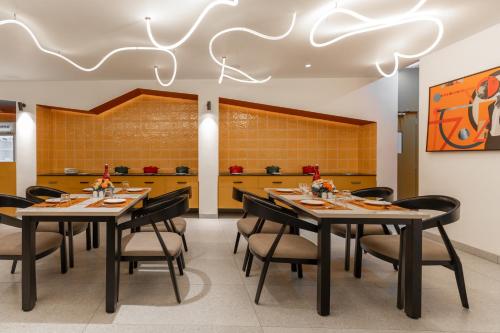 레스토랑, Spektrum Hotel Bengaluru Airport in 방갈로르
